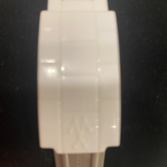 White Toy Watch branch - Picture 4 of 7